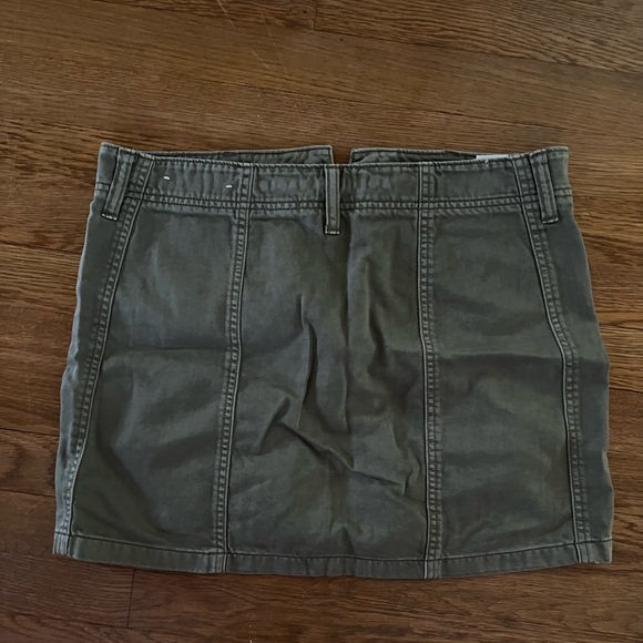 Mercian eagle army green mini skirt - Picture 2 of 2